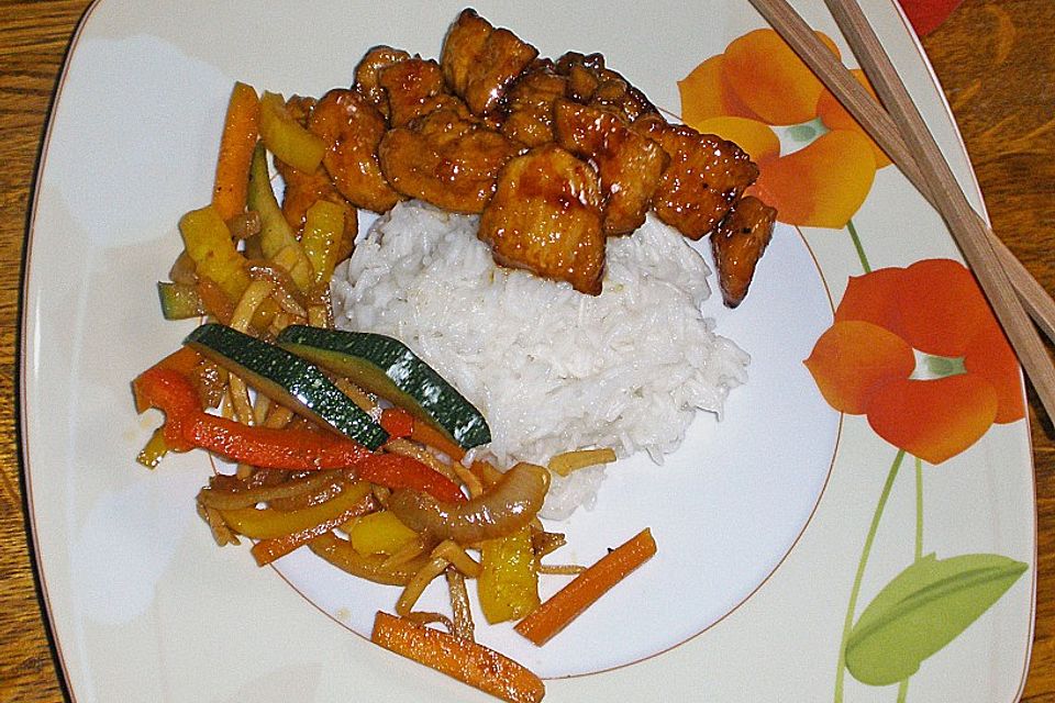 Asiatische Hähnchennuggets mit Gemüse