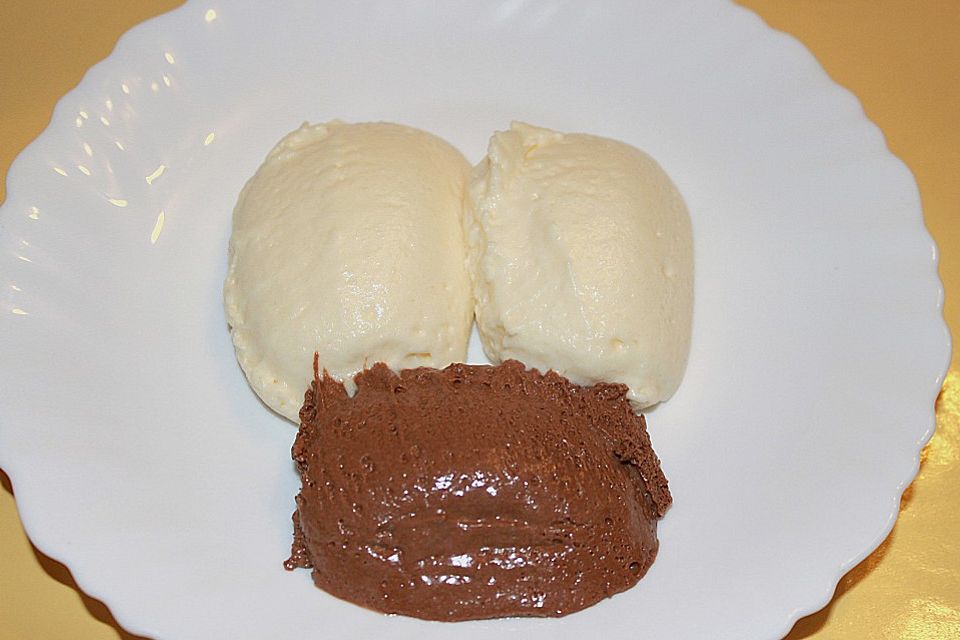 Mousse au Chocolat, hell oder dunkel