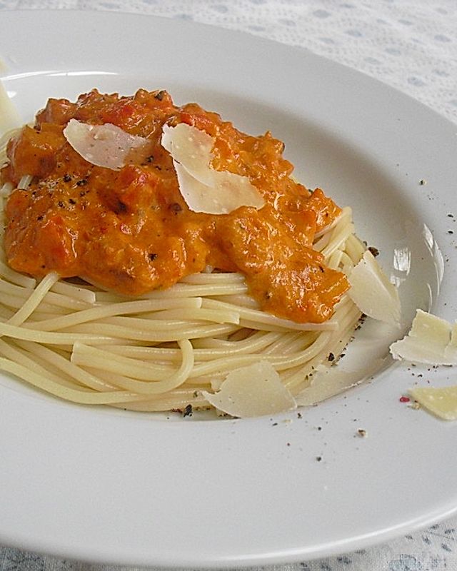 Spaghetti in Paprika-Sahnesoße