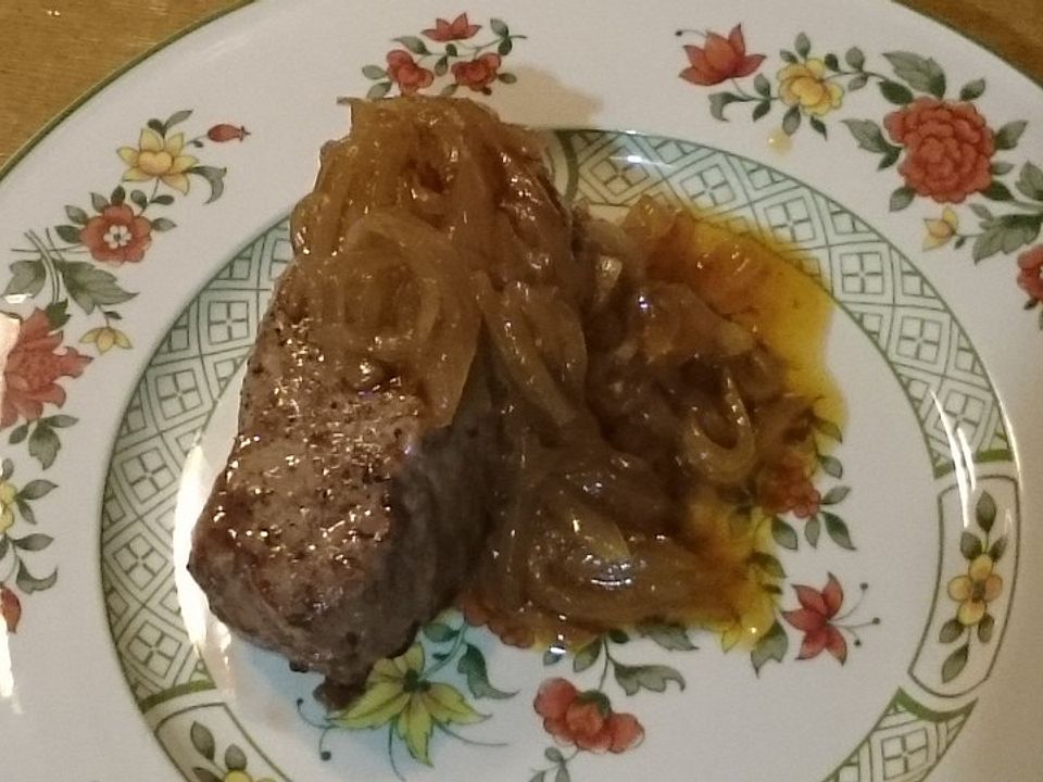 Rinderfilet mit Schmorzwiebeln von Maddin441| Chefkoch