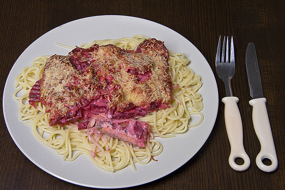 Lachsgratin mit Roter Bete und Meerrettich