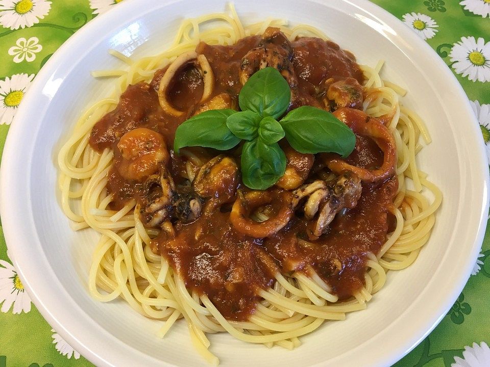 Spaghetti Meeresfrüchte mit passierten Tomaten von Glubberer118 | Chefkoch