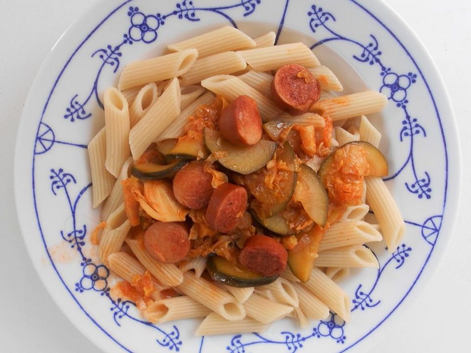 Spaghetti und Tomaten-Curry-Wurstgulasch| Chefkoch