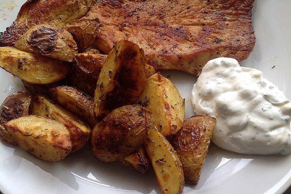 Potatoe Wedges mit Kräutern und Knoblauch