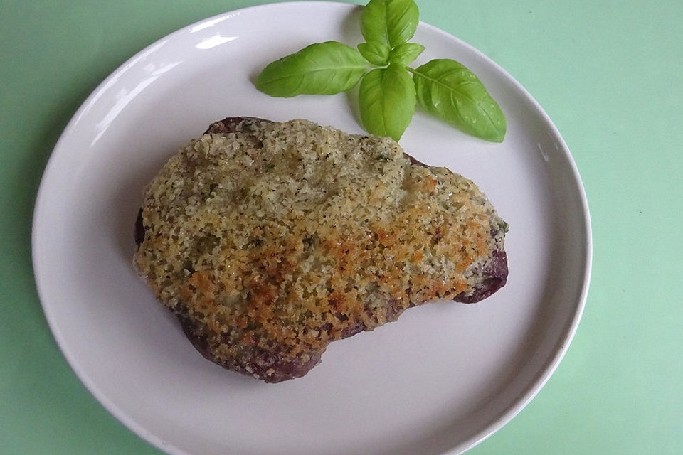 Überbackenes Rinderfilet mit Kräuterknoblauchbutter