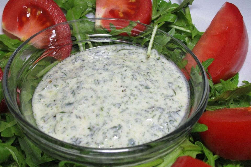 Salat-Dressing mit Joghurt (ohne Sahne) für alle Salate geeignet