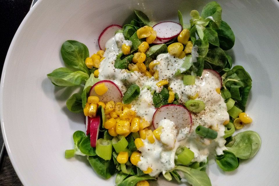 Salat-Dressing mit Joghurt (ohne Sahne) für alle Salate geeignet