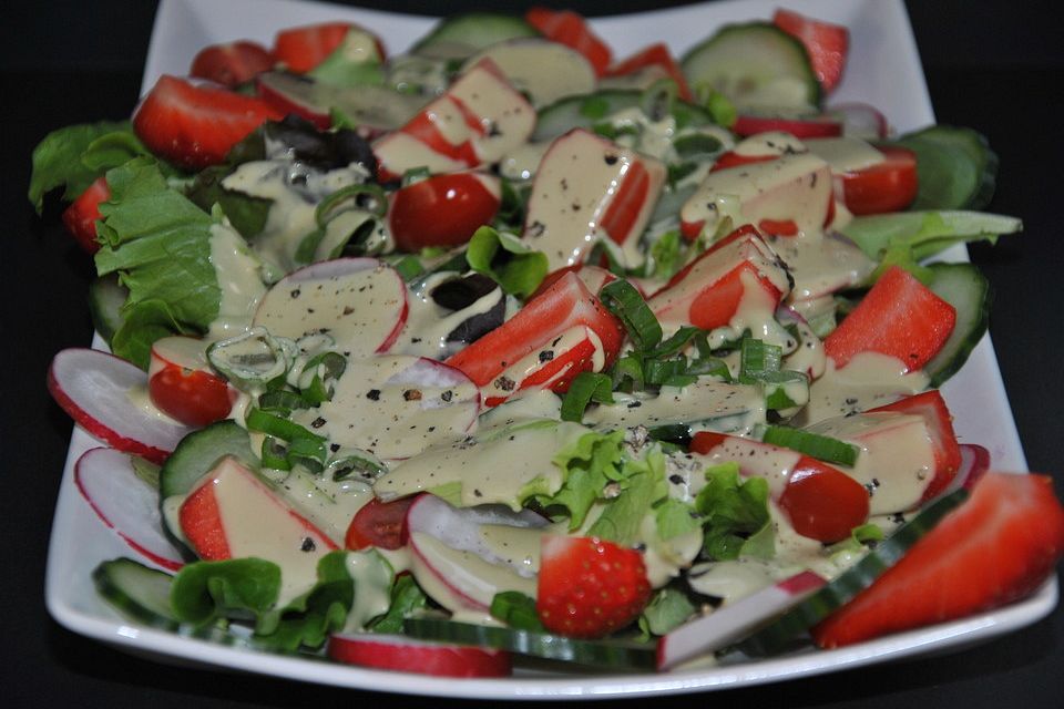 Salat-Dressing mit Joghurt (ohne Sahne) für alle Salate geeignet