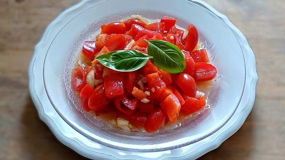 Tomaten-Paprikasalat von cherry-love90| Chefkoch Tomaten-Paprikasalat von cherry-love90| Chefkoch