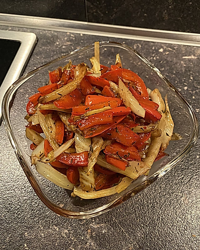 Lauwarmer Paprika-Fenchel-Salat