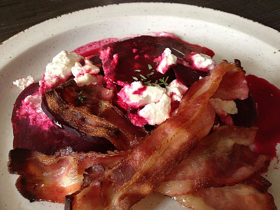 Rote Bete Gratin mit Ziegenkäse und Speck von Kuechenmieze| Chefkoch