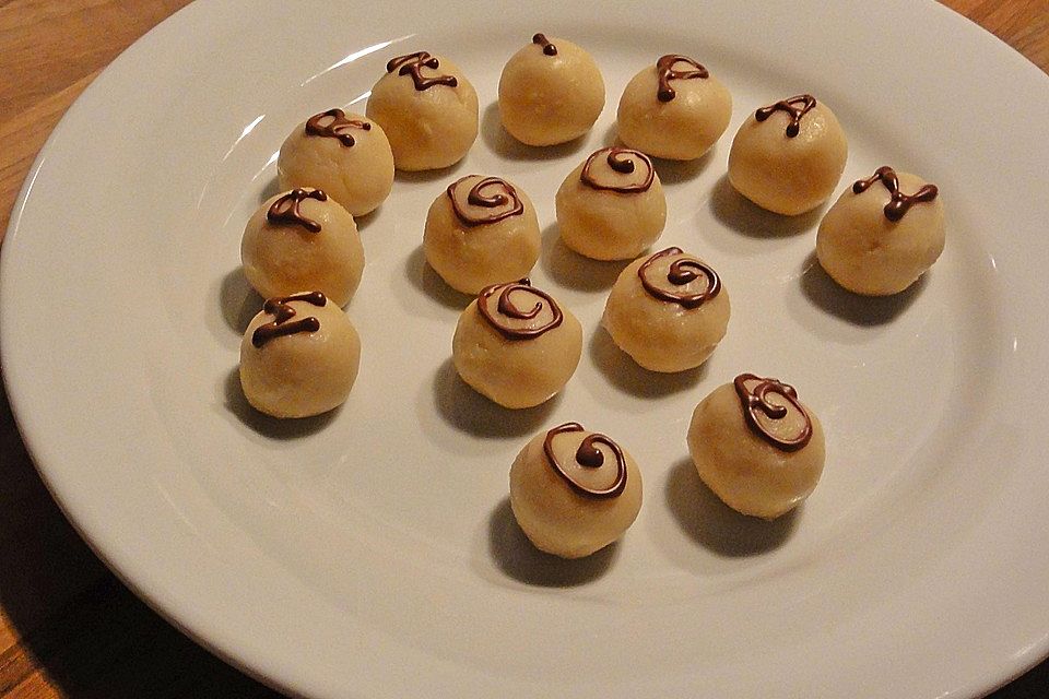 Marzipan-Amaretto-Trüffel