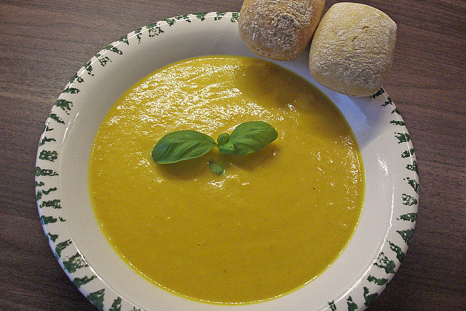 Scharfe Möhrencremesuppe mit Ingwer