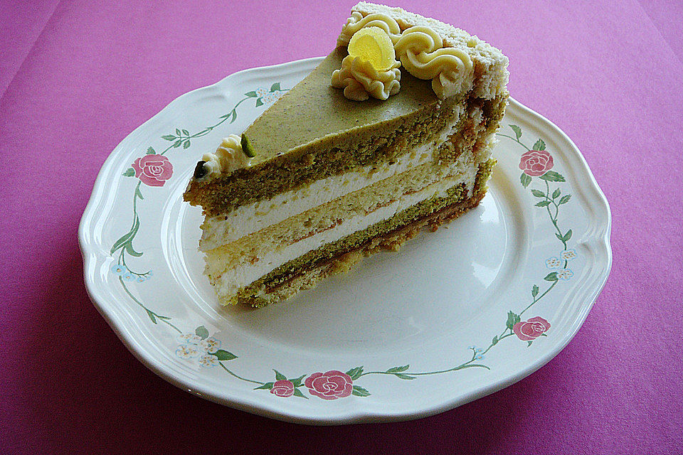 Gestreifte Pistazien-Zitronen-Torte