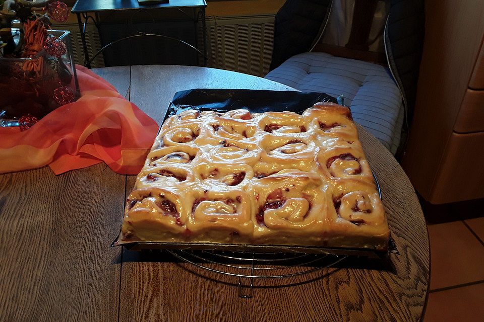 Himbeer Swirl Rolls