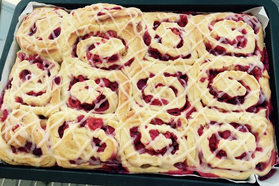 Himbeer Swirl Rolls