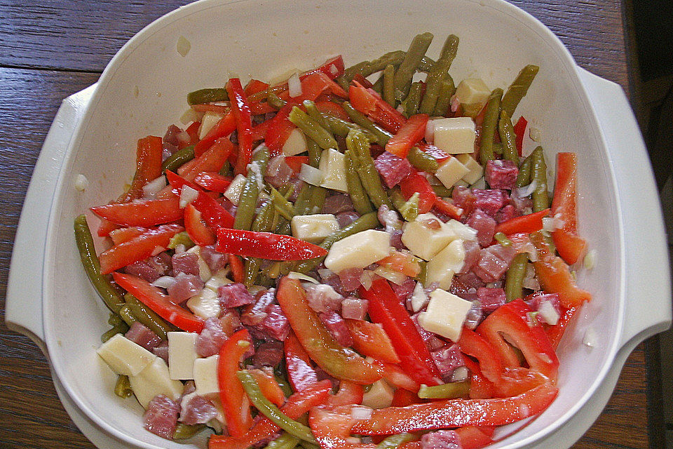 Pikanter Wurstsalat mal ganz anders