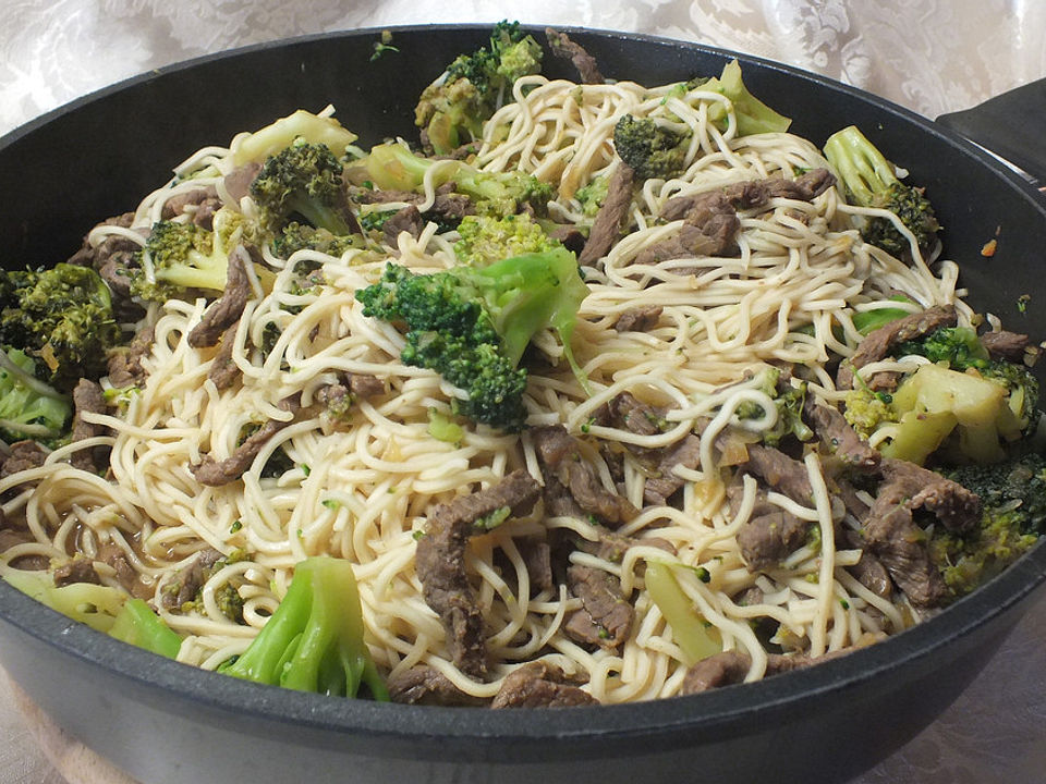 BrokkoliTeriyaki Rind von missness Chefkoch