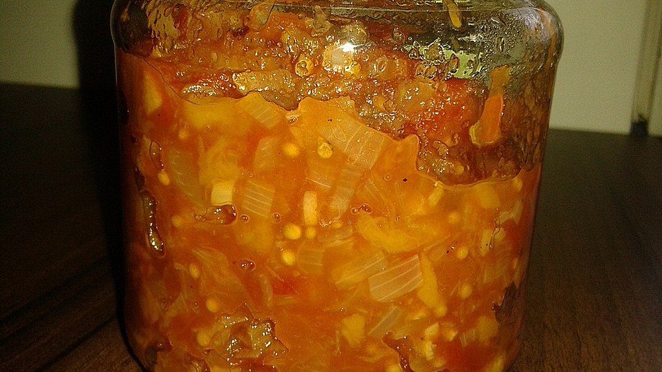Pikantes Tomaten-Pfirsich-Chutney von Aurora Pikantes Tomaten-Pfirsich-Chutney von Aurora