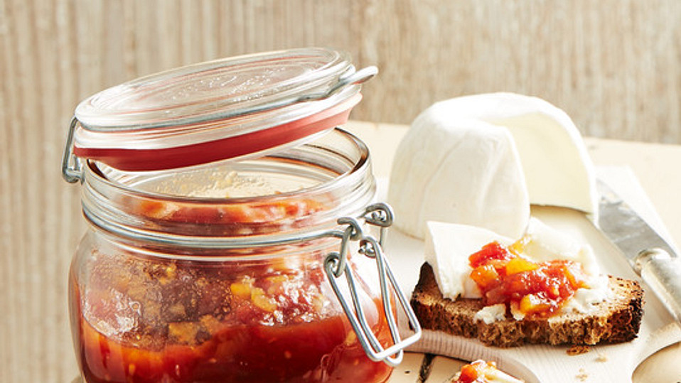 Pikantes Tomaten-Pfirsich-Chutney von Aurora Pikantes Tomaten-Pfirsich-Chutney von Aurora