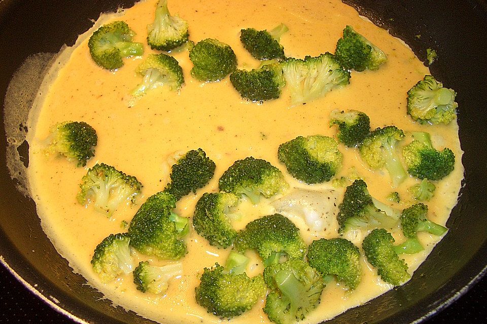 Brokkoli-Curry Omelett Brokkoli-Curry Omelett