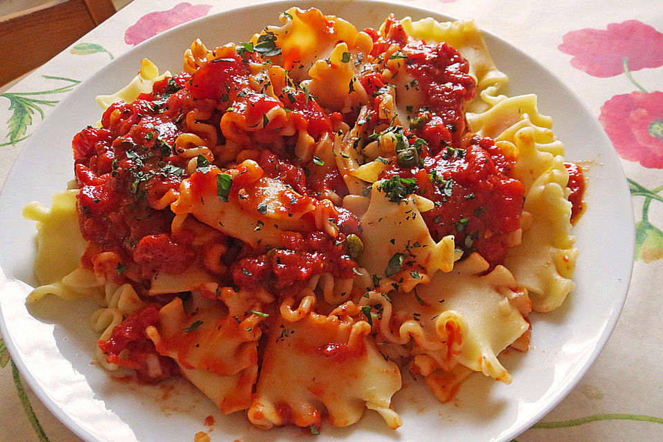 Lasagnette mit würziger Tomatensoße