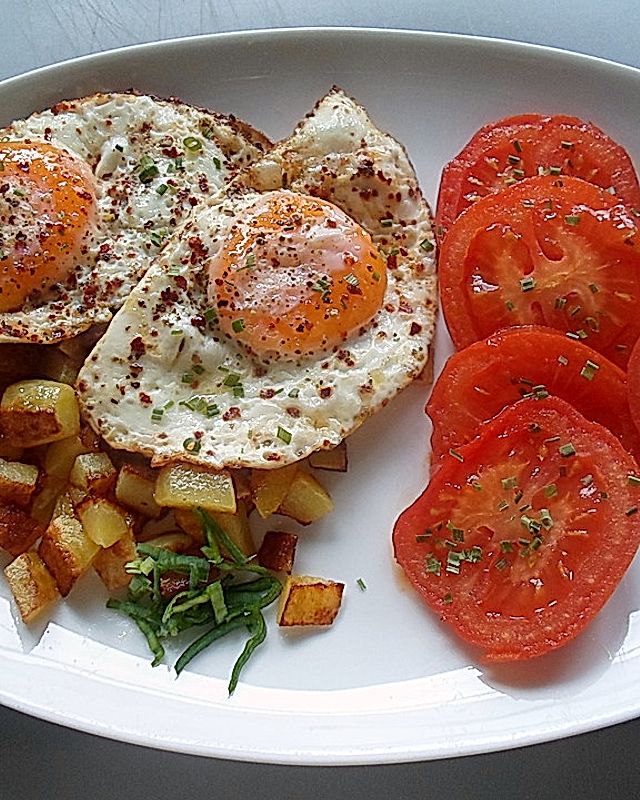 Filet-Champignon-Pfanne mit Bratkartoffeln und Spiegelei