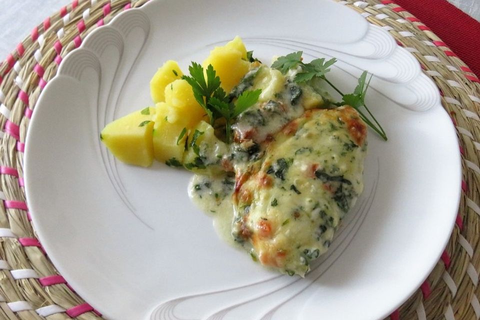 Fischfilet in Kräuter-Käse-Kruste mit Kräutersauce