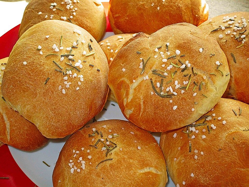 Brötchen mit Käsefüllung und Rosmarin von leeni2507| Chefkoch