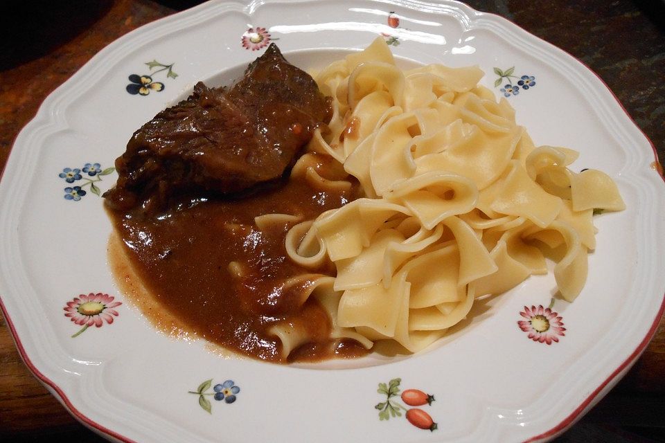 Schmorbraten in Rotweinsoße