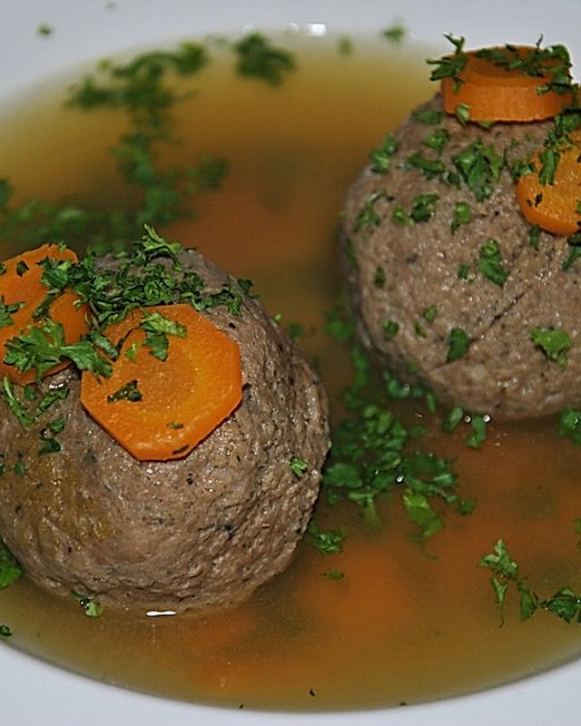 Kräuter-Leberknödel-Suppe