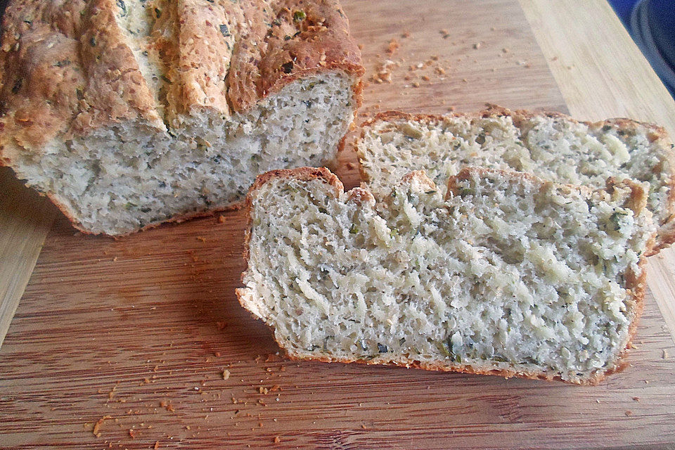 Würziges Kräuter-Käsebrot mit Sesam für den Single-Haushalt