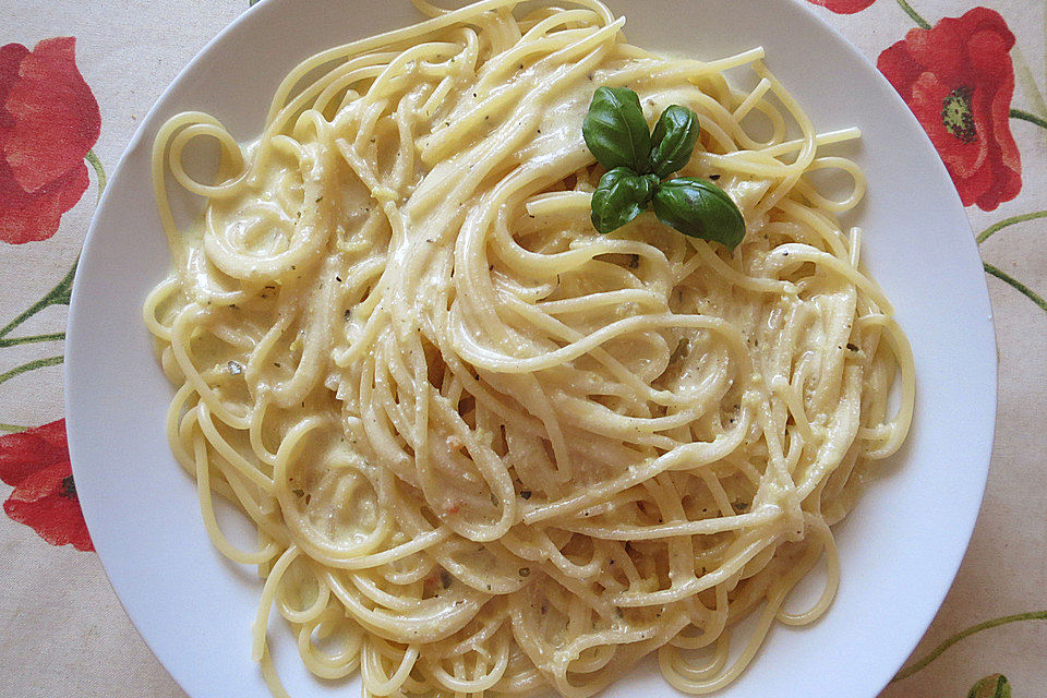 Spaghetti mit Zitronen-Mascarpone-Soße