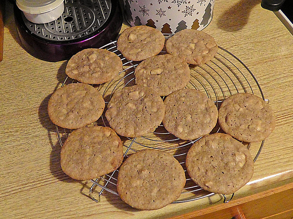 Cookies mit weißer Schokolade und Haselnuss von Alina94| Chefkoch