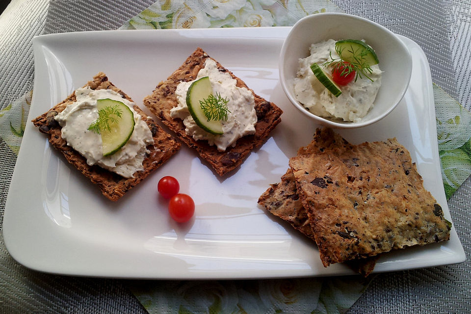 Knäckebrot mit Haferflocken