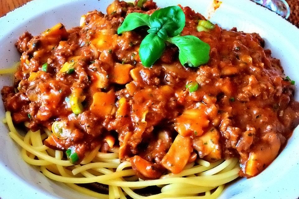 Spaghetti mit Jägersoße