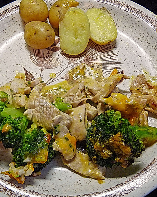 Chicken-Brokkoli-Cheddar Auflauf