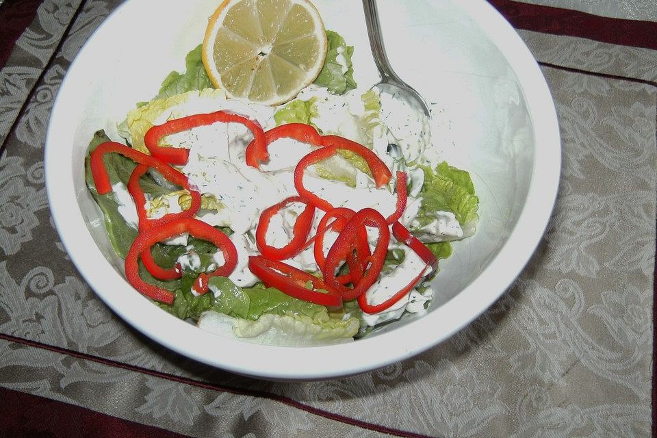 Salat mit süßer Dillsauce