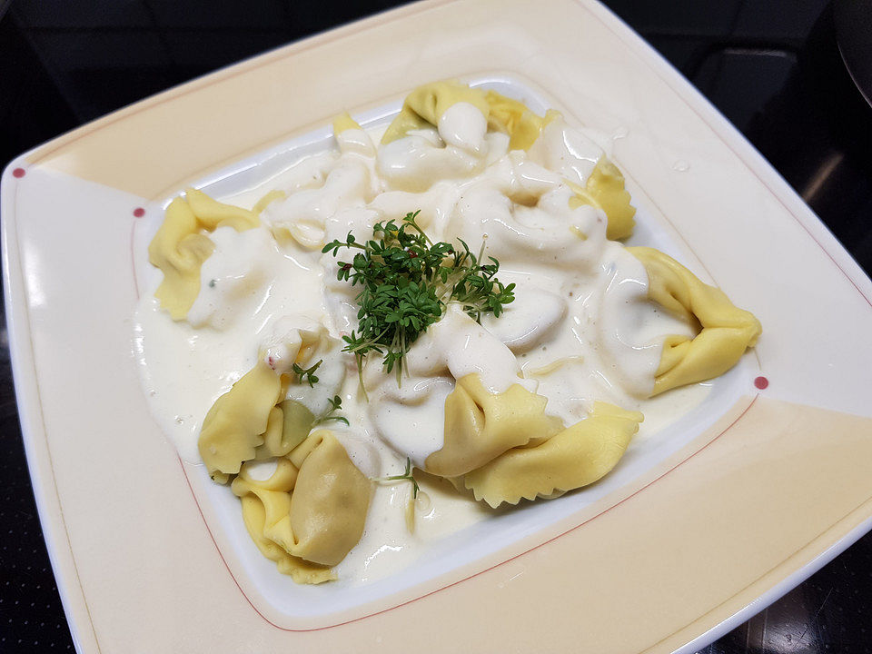 Tortellini in Käse-Sahnesoße von Edelkampfdackel| Chefkoch