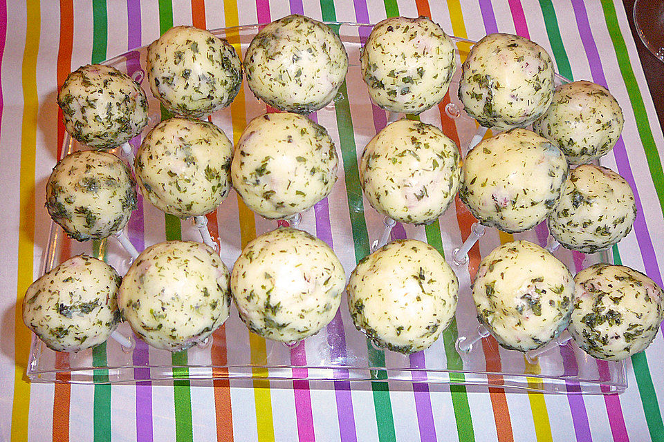 Käse-Schinken Cake Pops mit Kräuterglasur