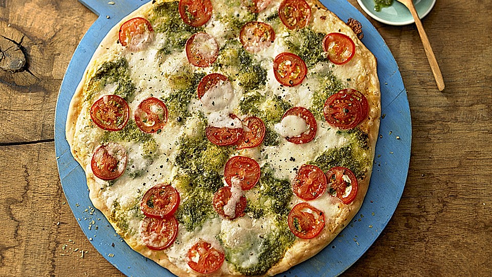 Tomaten-Mozzarella-Flammkuchen von Momo-Maus