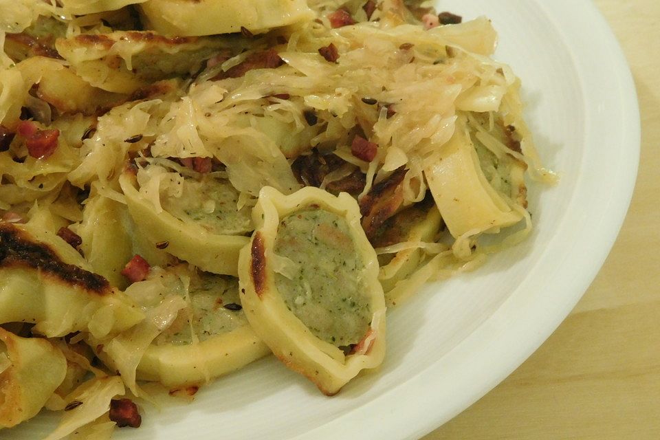 Maultaschen-Sauerkraut Pfanne