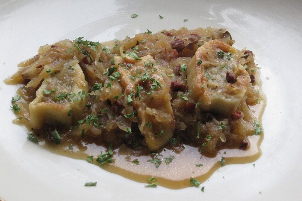 Maultaschen-Sauerkraut Pfanne