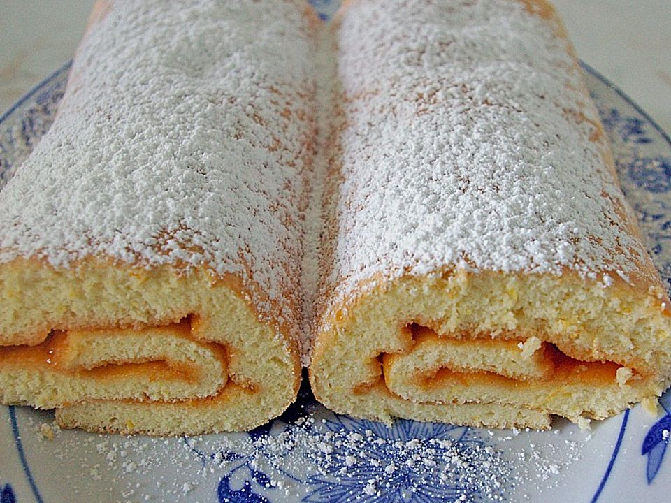 Biskuitroulade mit Marillenmarmelade von linda33 | Chefkoch