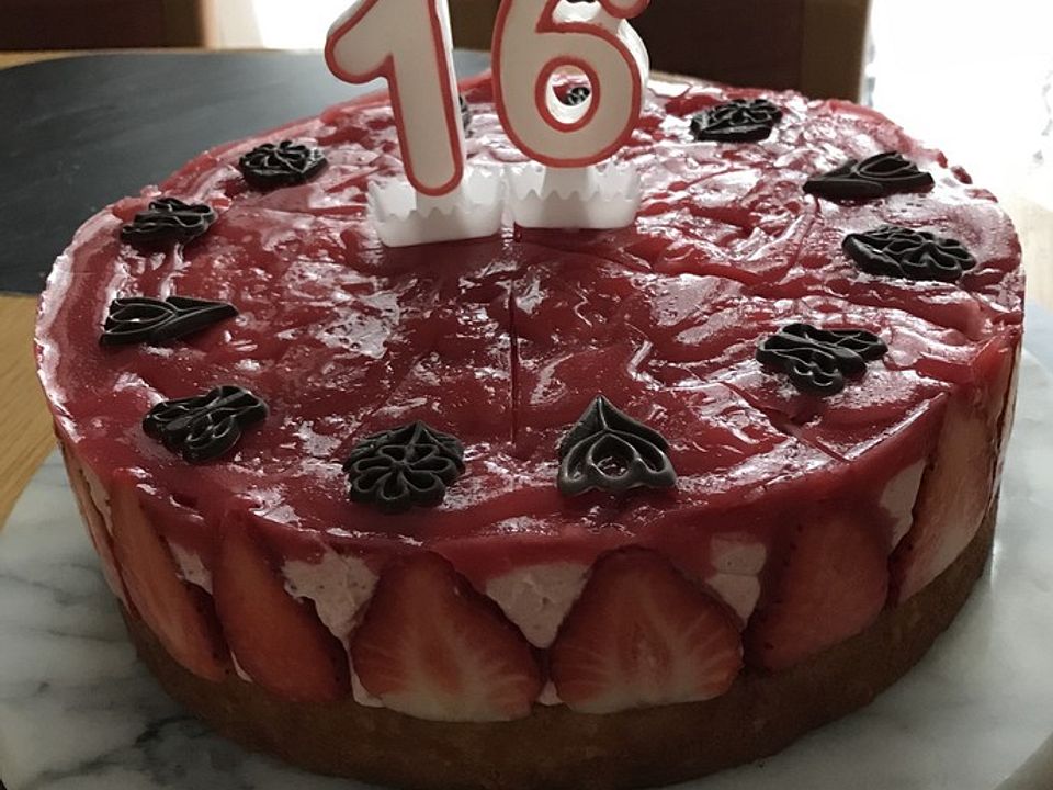 Himmlische Quark-Sahne-Erdbeertorte von Inga81| Chefkoch