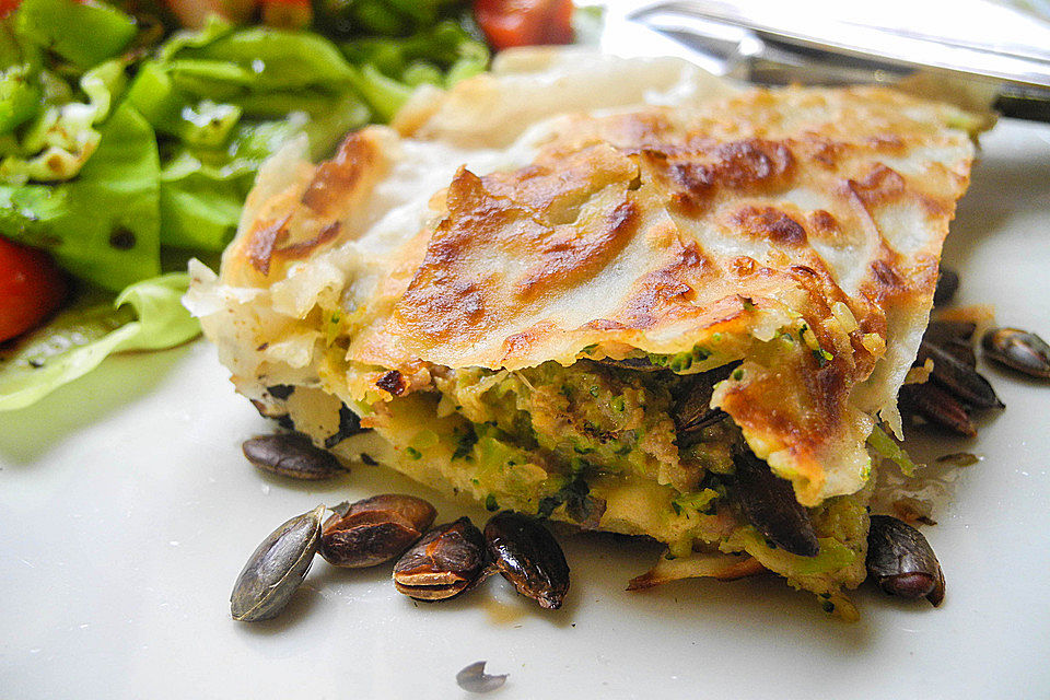 Börek mit Hack-Brokkoli-Ricotta-Füllung