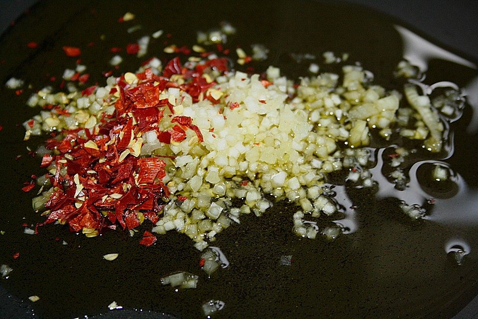 Chili - Spaghetti mit Knoblauch