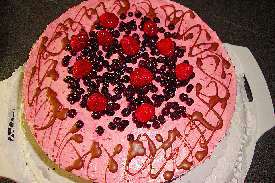 Himbeer-Heidelbeer-Torte