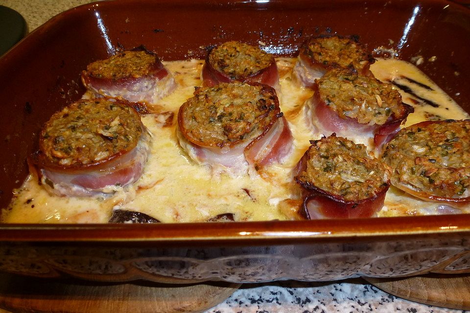 Zwiebel-Knoblauch-Medaillons mit Bacon