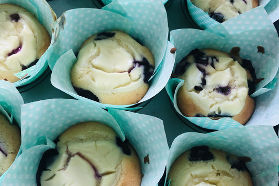 Blaubeermuffins mit Vanilleguss